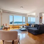 Bosphorus View With 5 Bedrooms And Elevator شقة