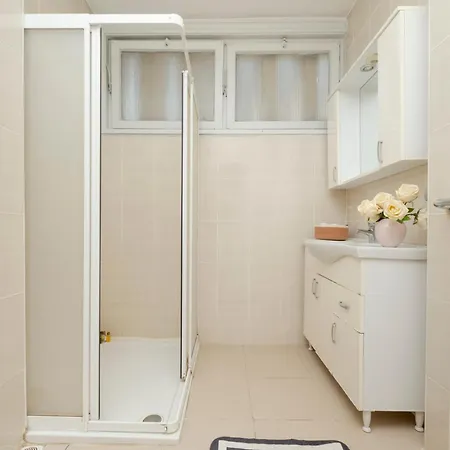 Bosphorus View With 5 Bedrooms And Elevator Apartment *