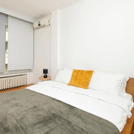 Bosphorus View With 5 Bedrooms And Elevator Daire İstanbul