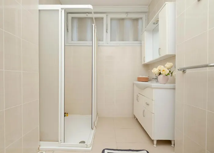 Bosphorus View With 5 Bedrooms And Elevator Appartement *