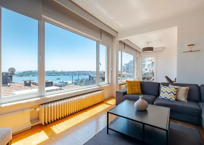 Bosphorus View With 5 Bedrooms And Elevator Istanboel